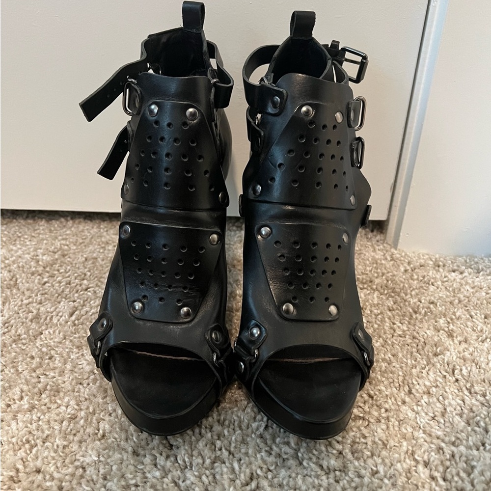 New Pour La Victoire Black Gladiator Heel Sandals Size 8